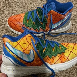 Nike Kylie 5 Spongebob basketball shoes